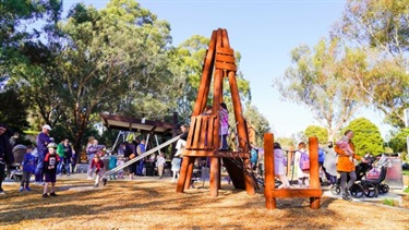 Yarralumla Reserve Playground